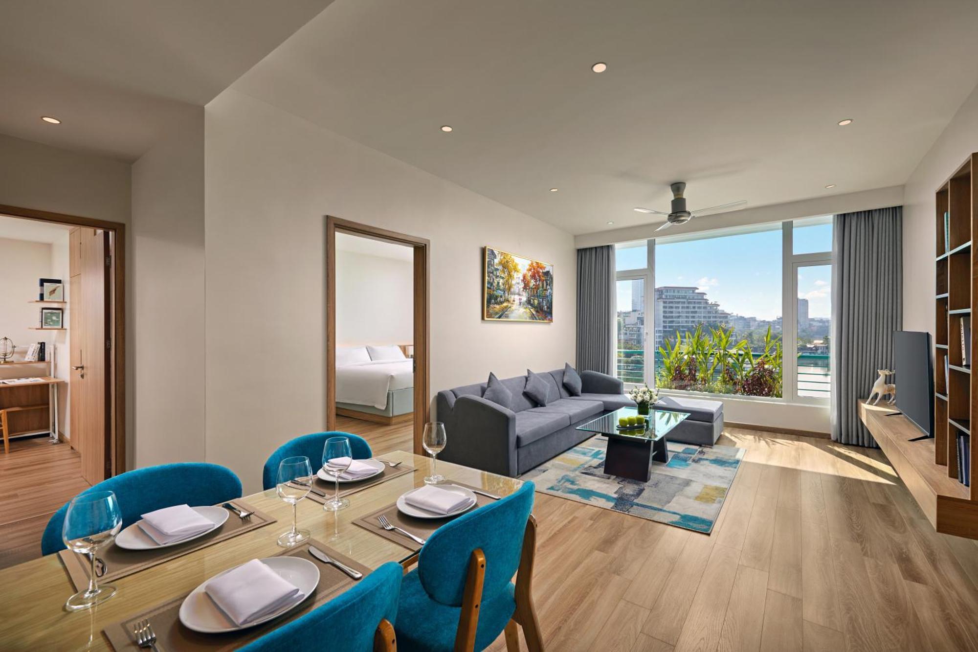 Отель The Club & Residences