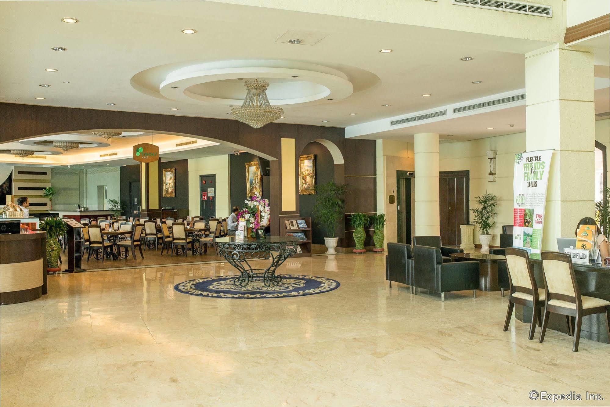 Отель The Club & Residences 4*